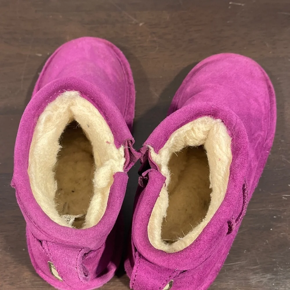 Bear paw Purple Suede Ankle Boots  youth size 1